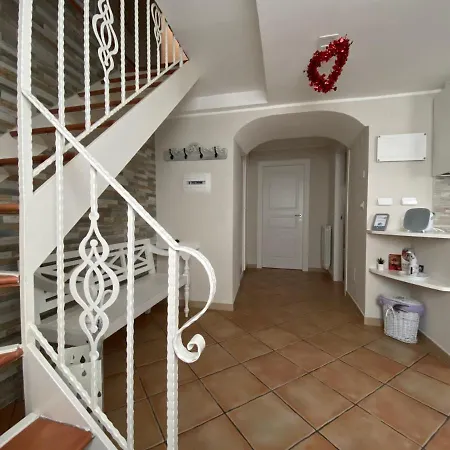La Casa Di Vesta Ferienhaus *