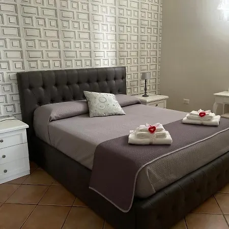 La Casa Di Vesta Pompei